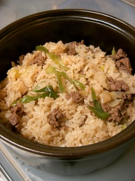 牛丼味の炊き込みご飯★大葉にんにく醤油で