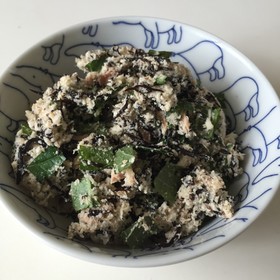 糖質制限的生おからひじきサラダ