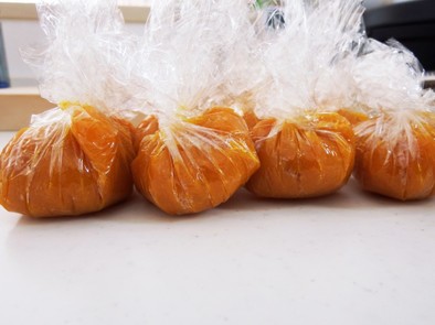 オリゴ糖でかぼちゃの茶巾絞り★お弁当用にの写真