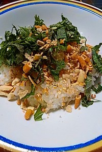おつまみ寿司（柿の種入り）
