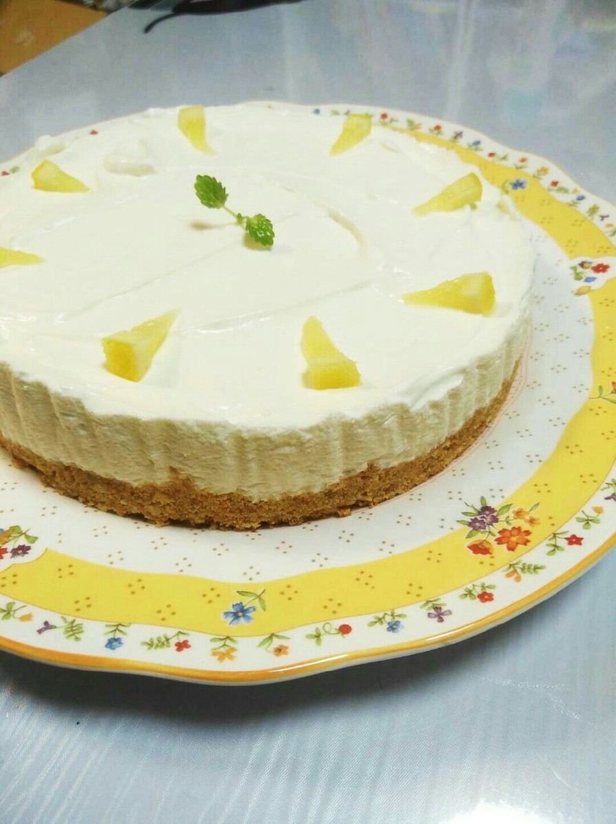 爽やかレモンのヨーグルトムースケーキの画像