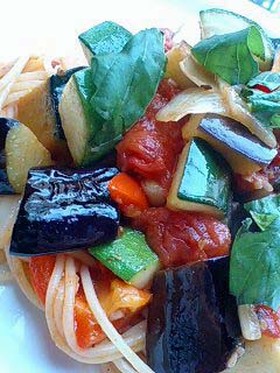 コンタディーノ☆野菜のトマトソースパスタ