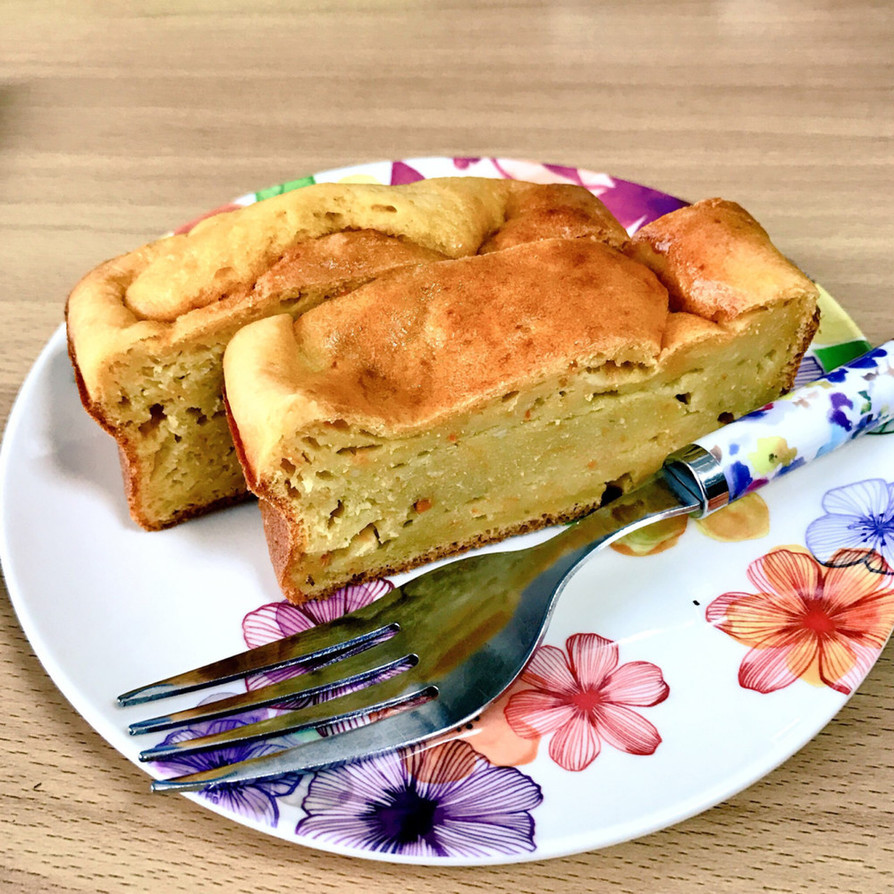 ニンジンと豆腐のパウンドケーキの画像