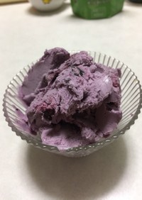 途中混ぜ無しブルーベリーのアイスクリーム