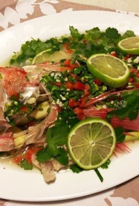簡単タイ料理！蒸し白身魚をライムソースで