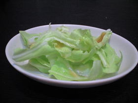 牛角のやみつき塩キャベツ?