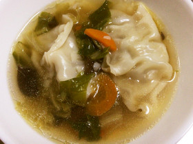 超楽々 チルド餃子で水餃子作ります。