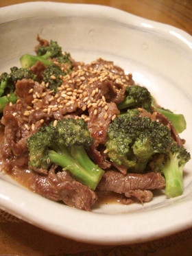牛肉とブロッコリーの炒め物