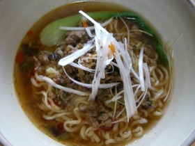 インスタントラーメンdeタンタン麺