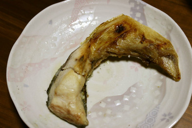魚焼きグリル☆ブリのカマ焼きの写真