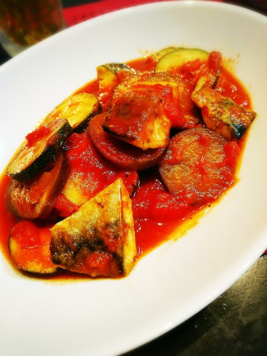 塩鯖と夏野菜のトマト煮込みの画像