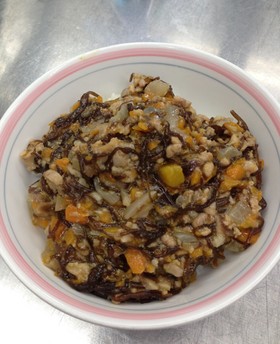 保育園のもずく丼