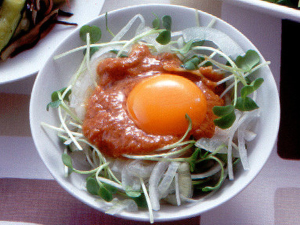 玉ねぎのみそ卵あえ