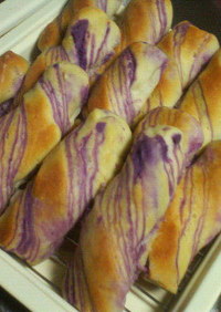 折り込みパン☆紫いもクリーム