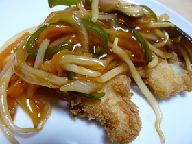 タラのフライの野菜甘酢あんかけ