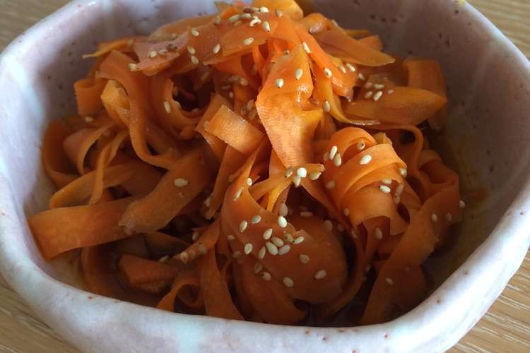 レンジで一発 ひらひら人参の金平 レシピ 作り方 By Umorismo クックパッド