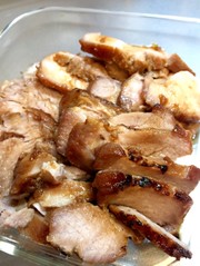 漬けて焼くだけ!簡単チャーシューの写真