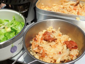 簡単! 焼き鳥缶とホタテ缶の炊き込みご飯