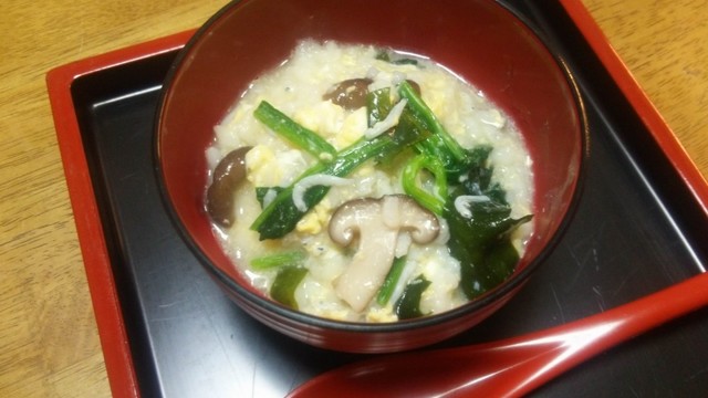 卵とほうれん草 椎茸ジャコ入り雑炊 レシピ 作り方 By ふくろう茸 クックパッド 卵とほうれん草 椎茸ジャコ入り雑炊 レシピ 作り方 By ふくろう茸 クックパッド
