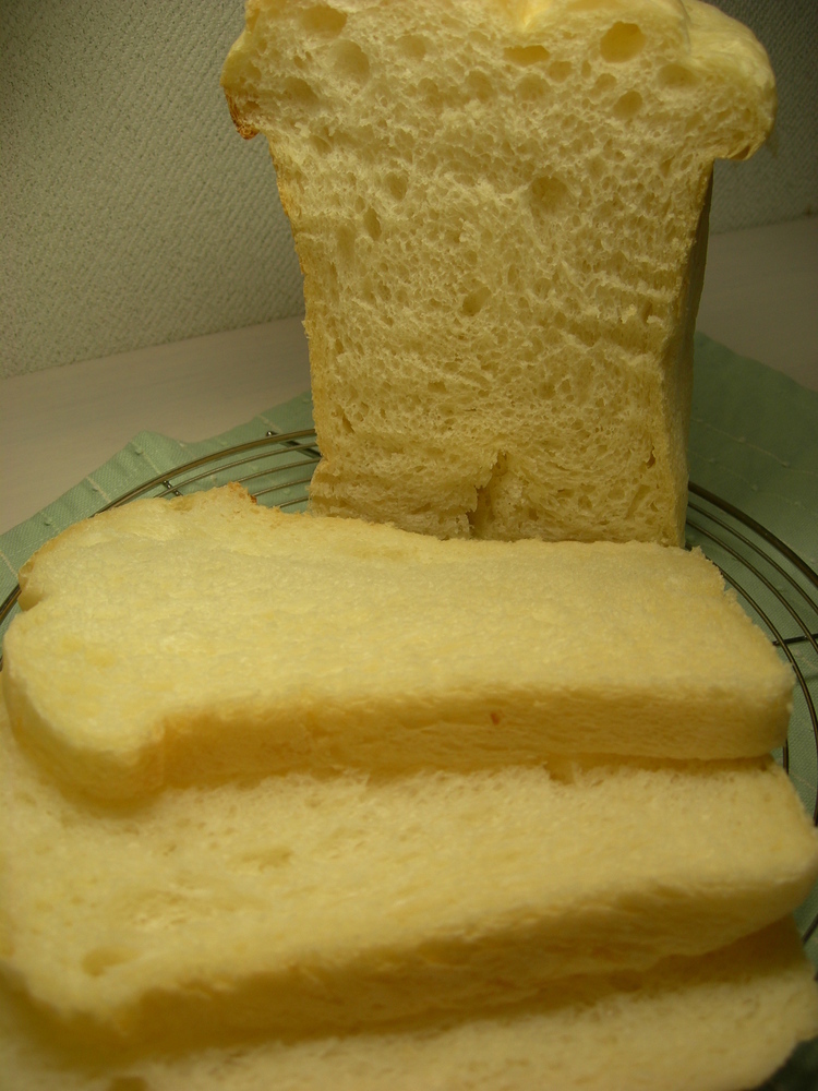 ヨーグルト入り☆ふわふわ食パンの画像