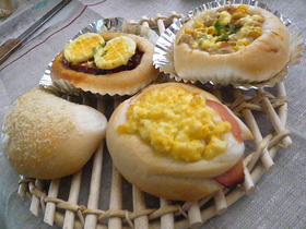 お惣菜パン♪