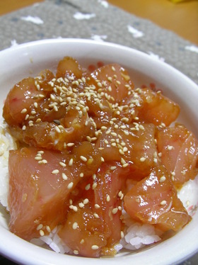ウチのまぐろのづけ丼
