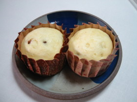 レーズンとチーズの蒸しパン