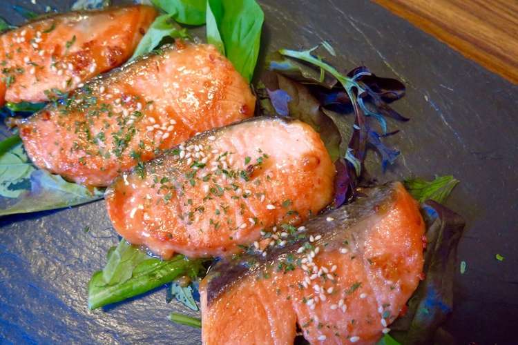 銀鮭のちゃんちゃん焼風ガリバタムニエル レシピ 作り方 By Matscafe クックパッド