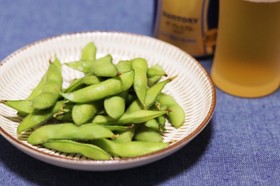 フライパンで♪蒸し焼き枝豆