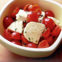 トマトとチーズのイタリアンサラダ