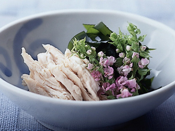 鶏肉とわかめの酢のもの