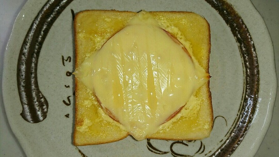 ハムチーズハニートーストの画像