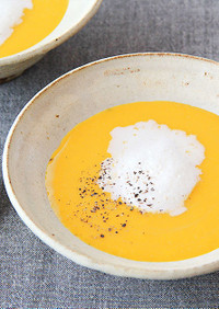 つぶつぶ冷製かぼちゃ糀甘酒スープ