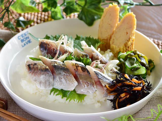 アジの酢〆丼 アジを酢で締めて美味 レシピ 作り方 By Somiga クックパッド 簡単おいしいみんなのレシピが361万品 アジの酢〆丼 アジを酢で締めて美味 レシピ 作り方 By Somiga クックパッド 簡単おいしいみんなのレシピが361万品