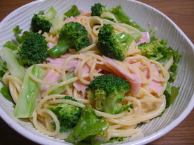 ハム&ブロッコリーの明太子パスタ