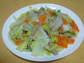 鶏がらスープの素で薄味☆野菜炒め