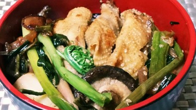 サムライ特製　鶏皮味噌炒め丼❤の写真
