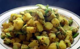 アボカド Aloo Chat