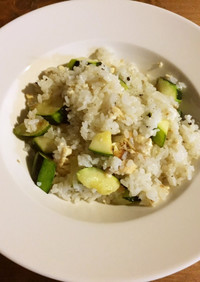 豆腐とズッキーニのシンプル炒飯