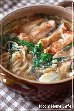 かりかりチキンの雪見煮込みうどん