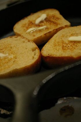 驚!はまる♪こんがりスキレットースト♪