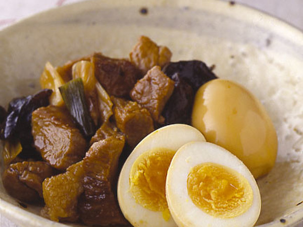 ゆで卵と豚肉のしょうゆ煮