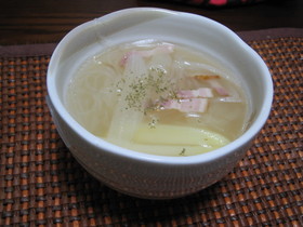 やさしいお味 鶏ガラ春雨スープ♪