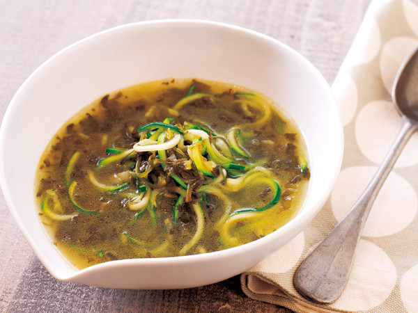 ズッキ麺めかぶスープ
