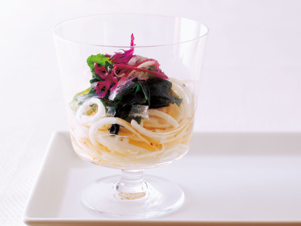 長いもと海藻の酢の物