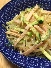 具材3つで面倒ゼロ♡マロニー中華サラダの写真