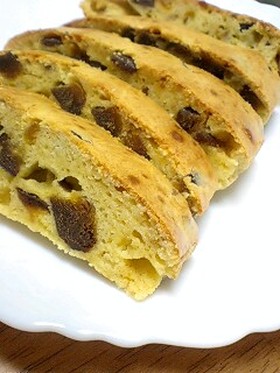 ホットケーキミックスで☆干し柿ケーキパン