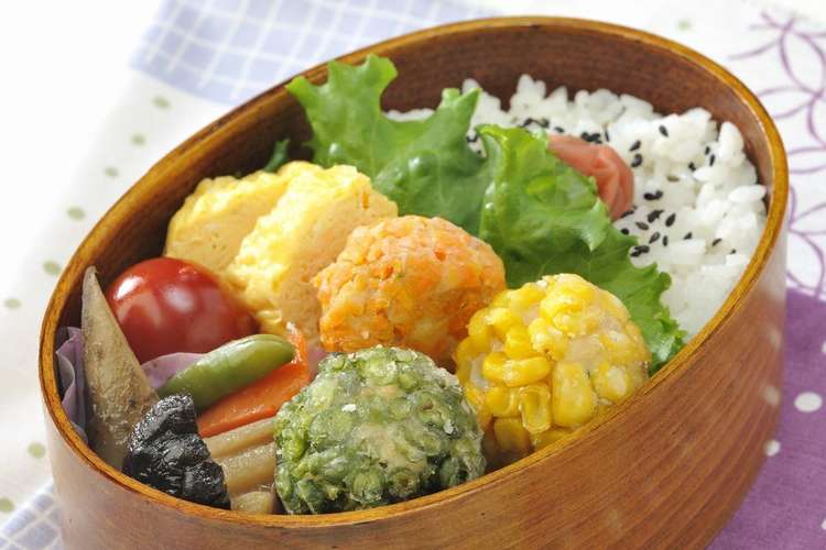 お弁当にピッタリ 3色鶏だんご レシピ 作り方 By 日本ピュアフード クックパッド 簡単おいしいみんなのレシピが360万品