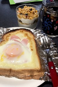カルピスソフトの卵のせトースト