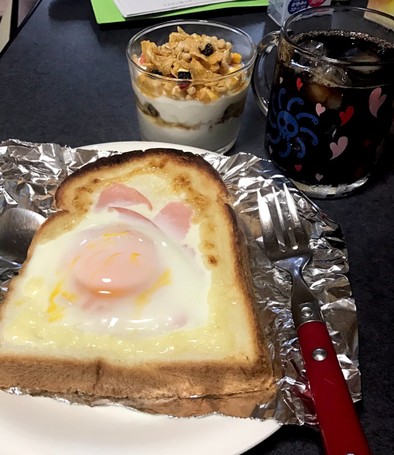 カルピスソフトの卵のせトーストの写真